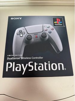 PS5 30th anniversary controller