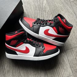 Jordan 1 Mid Gym Red 