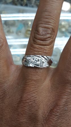 14k white gold ring 7.4 grams .50 ct diamonds