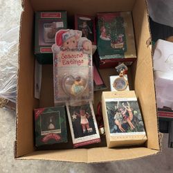 Vintage Lot Of Ornaments 