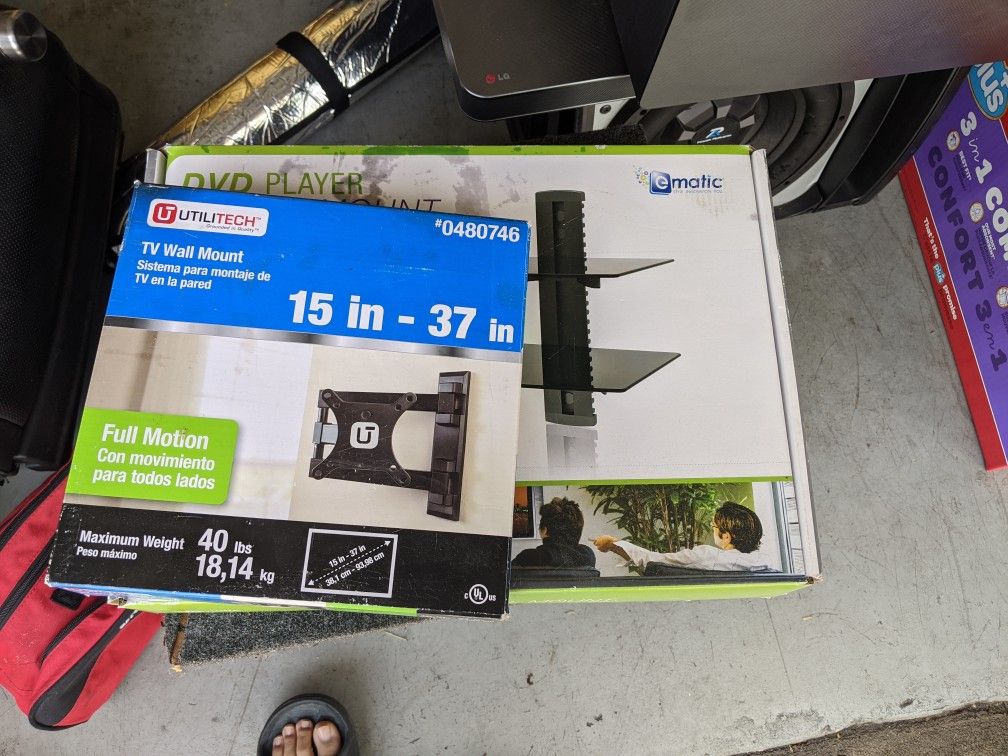 TV mount with DVD stand