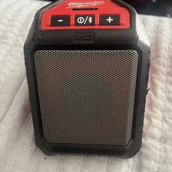 Milwaukee M12 SPEAKER