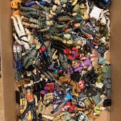 Collector seeking vintage old GI Joe toys 1960s 70s 80s dolls action figures accessories g.i. Joes 