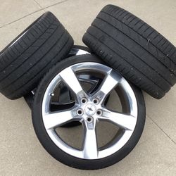 Chevrolet Camaro 5th Gen SS Staggered Set Of Wheels