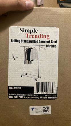 Rolling rod garment rack