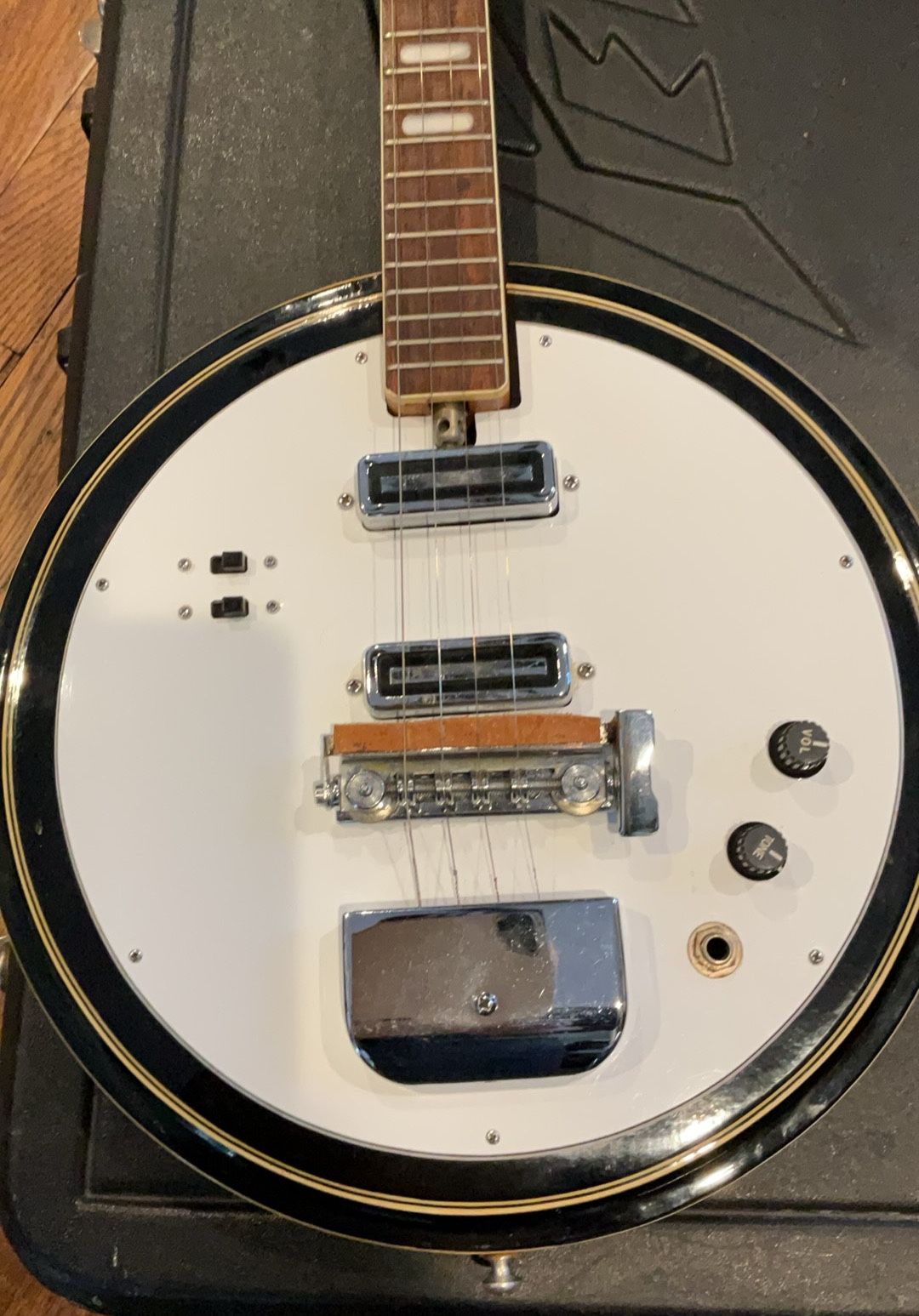 Vintage 1960 Winston Electric Tenor Banjo
