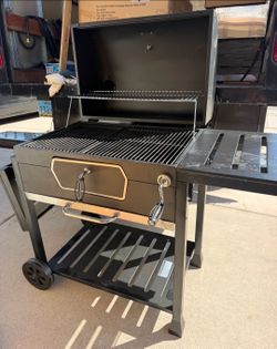 NEW ASSAMBLED FROM THE BOX CHARCOAL BBQ GRILL