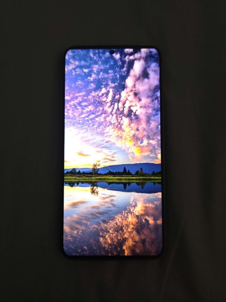 Galaxy S24+ (256GB) UNLOCKED/ TRADE OR CASH