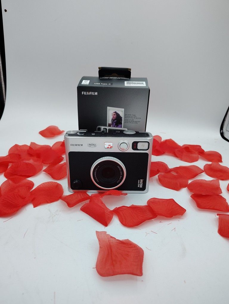 FUJIFILM Instax Mini Evo
