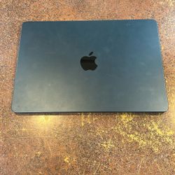 Apple MacBook Air M2 8GB RAM 