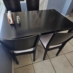 Kitchen/Dining Table With Matching Chairs