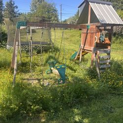 Kids play structure - Free 