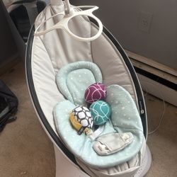 4 Moms Chair 