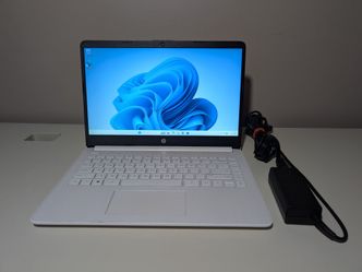 WHITE TOUCH SCREEN HP LAPTOP 14-DQ. Celeron/8GB/64GB SSD. Windows 11/NEW BATTERY