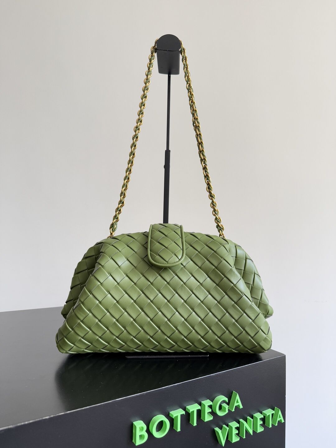 BOTTEGA VENETA Women’s LAUREN CLUTCH Chain bag Handbag