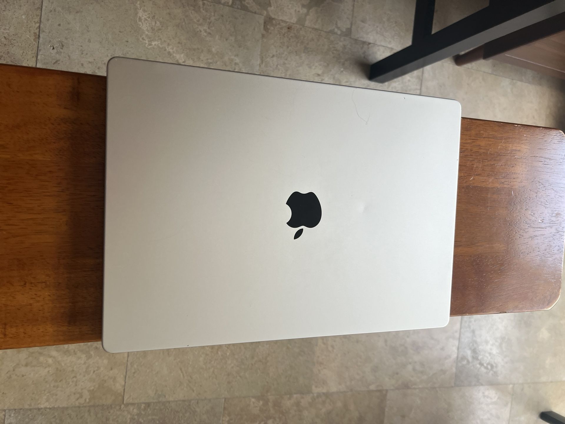 Apple MacBook Pro 16-inch (2021, M1 Max, 64 GB RAM, 2 TB SSD, Silver)