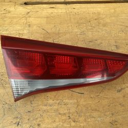 2016,2017,2018 Hyundai Tucson Driver Side Inner Tail Light