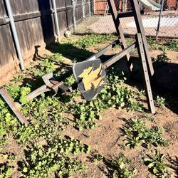 Free Old Metal Excercise Bench