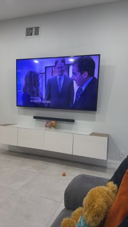 LG 82inches 4K