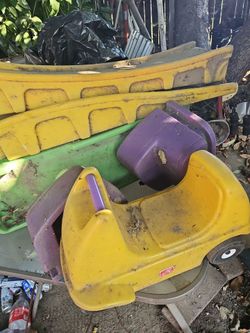 Toy car