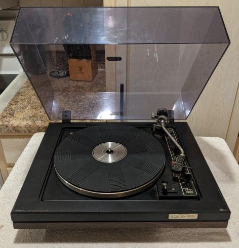 Vintage Realistic Lab-58 Turntable Record Player