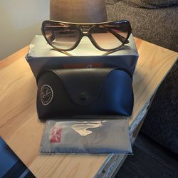 Authentic Ray Ban Sunglasses New With Tag Attached With Case And Cloth