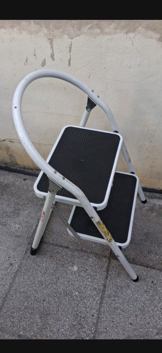 YES, Item Is Available Step Ladder