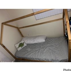 Twin Bed 