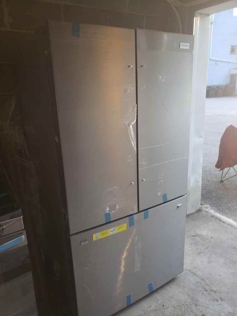 Brand New French Door Stainless Steel Frigidaire Refrigerator