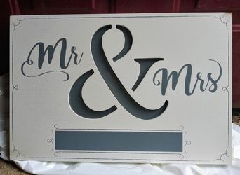 Mr & Mrs Sign