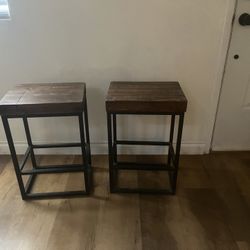 New Bar Stools Set
