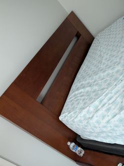 Queen bed