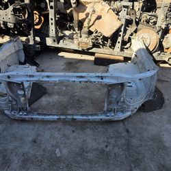 Parts For Tacoma Radiator Soport 2005 To 3015 Good Condition 