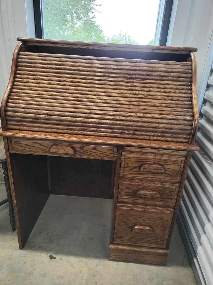 Roller Desk