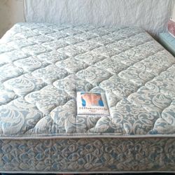 Full Size Mattress (Colchon Full Size)