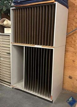 FREE - Two Piece Vertical Organizer
Bottom