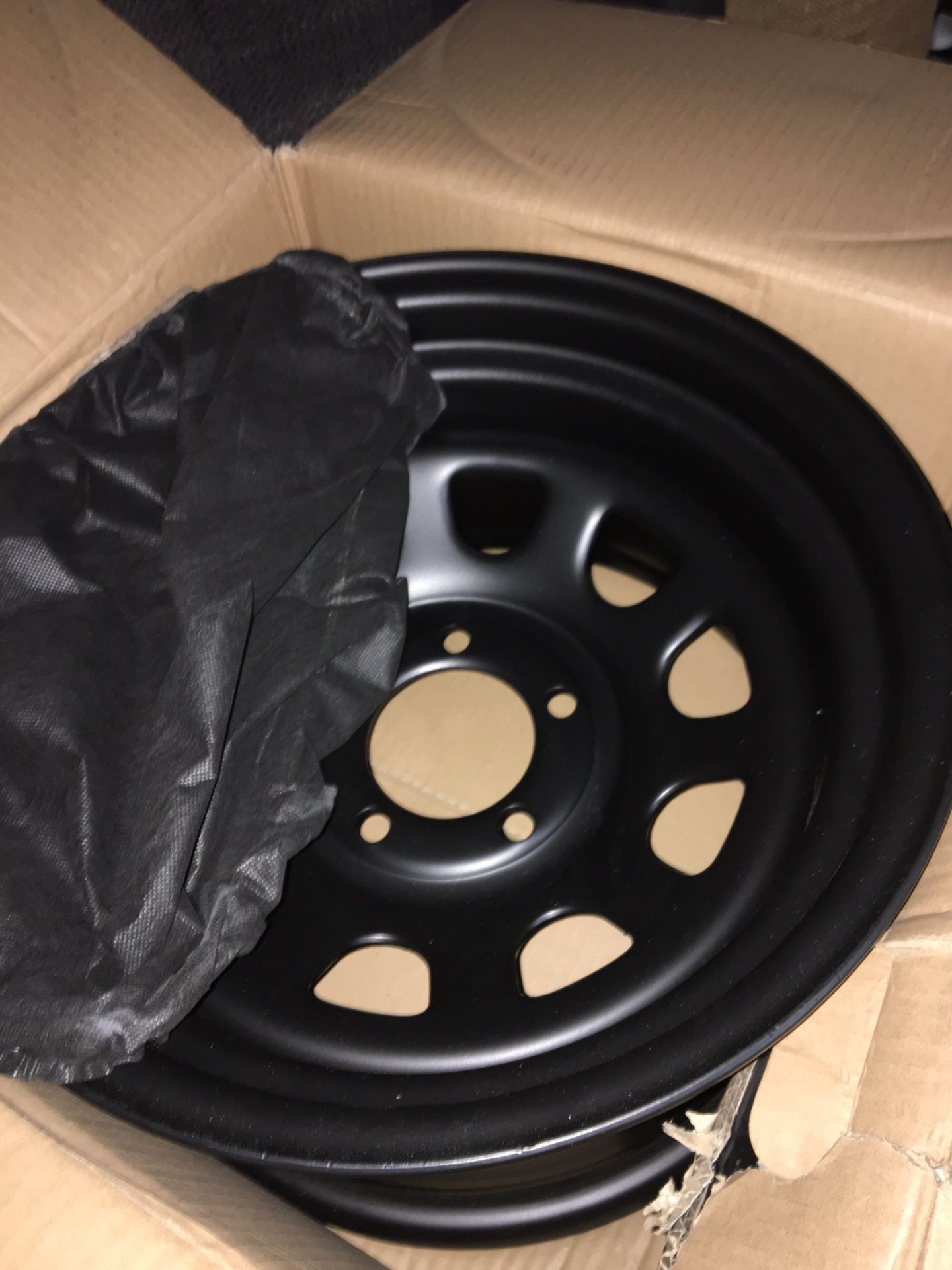 4 Brand new 15x8 Jeep pro com wheels