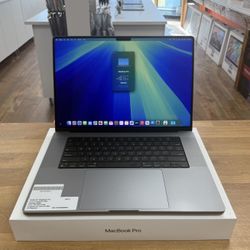 16" MacBook Pro M1 Max 10 Core*32GB RAM*1TB SSD  