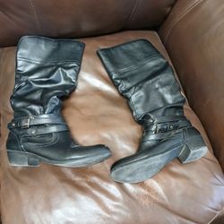 Boots Size 7