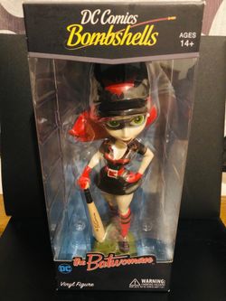 DC BatWoman Figure
