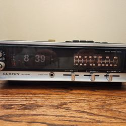 Vintage Lloyd's AM/FM Stereo Radio, Works Great