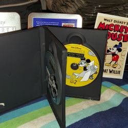 TREASURES DISNEY MICKEY MOUSE  BLACK WHITE
