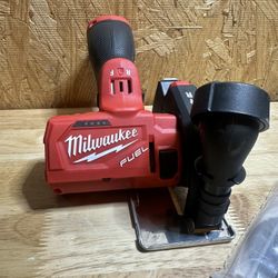 Milwaukee Cut Off Tool 