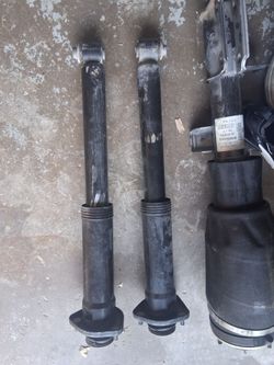 Shocks rear range Rover