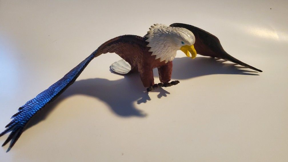 Beautiful Rubber Toy Eagle Figurine 