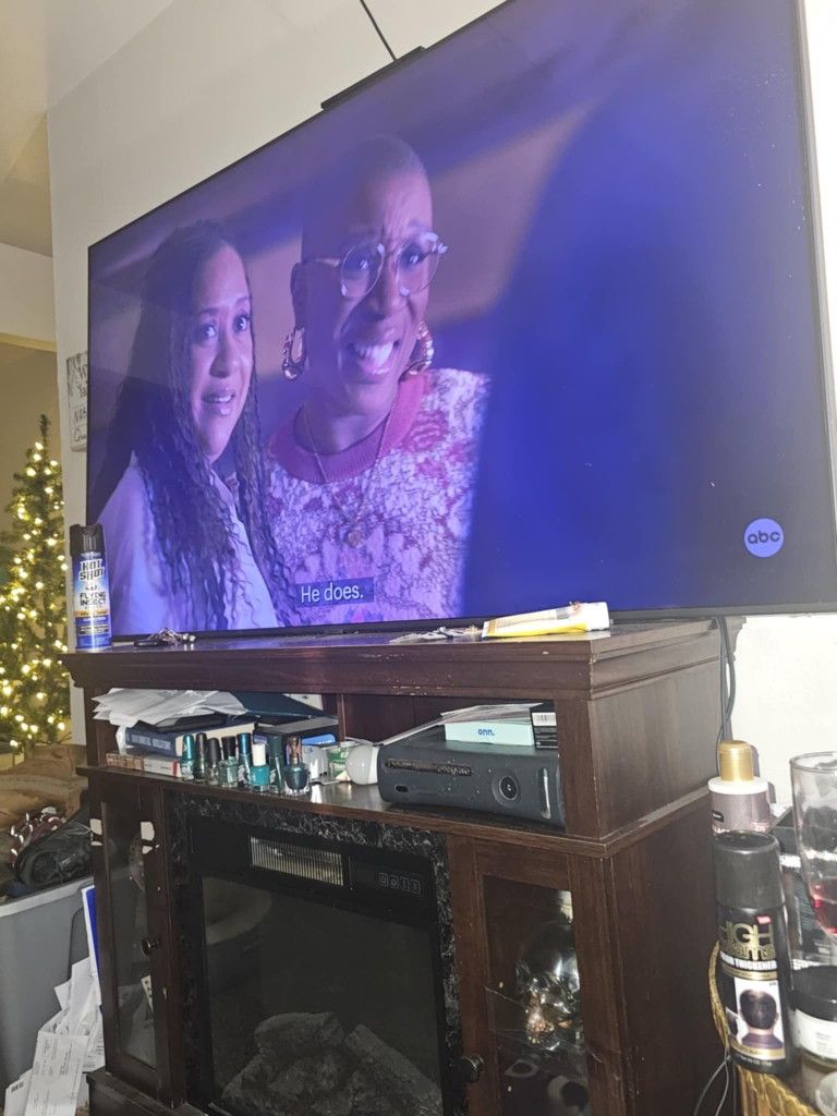 75 inch Samsung Tizen (Smart TV-Crystal Screen)