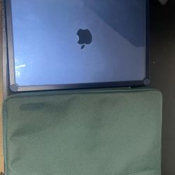 Starlight MacBook Air 15 Inch, Apple M3, 8GB, 512MB,2024