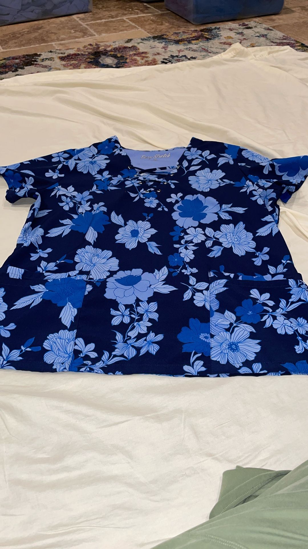 Scrub Top Large