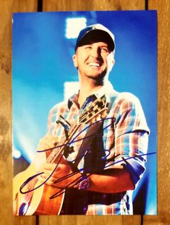 Luke Bryan Autographed Photo