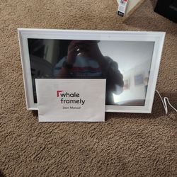Whale Framely Digital Photo Frame